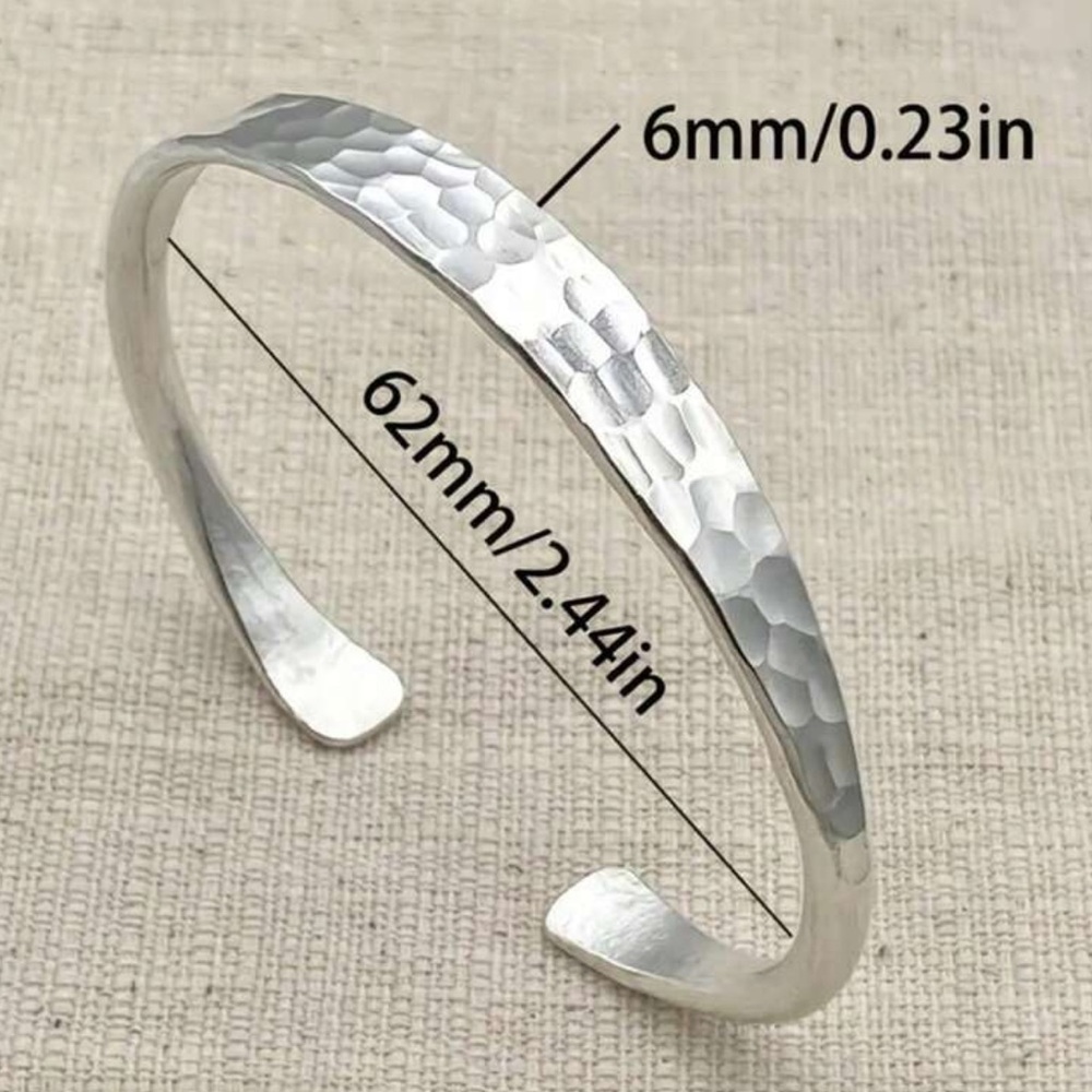 Elegant Sterling Silver Hammered Bracelet - Picture 2 of 2